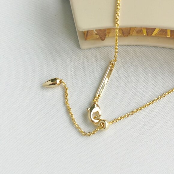 Kendra Scott Lips Gold Hot Pink Mother-of-Pearl Necklace - Picture 4 of 4